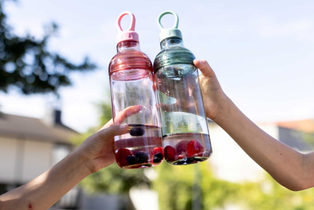 Drinkbekers in leuke kleuren doorzichtig