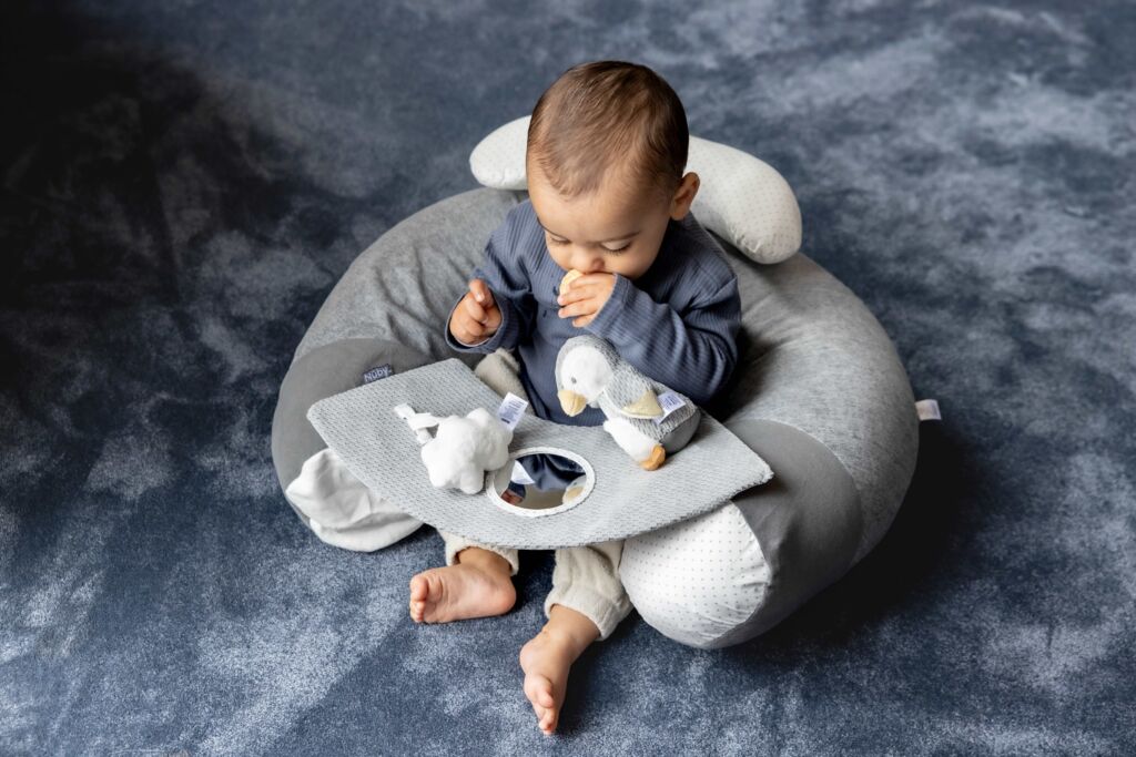 Your baby will enjoy looking around in this inflatable seat